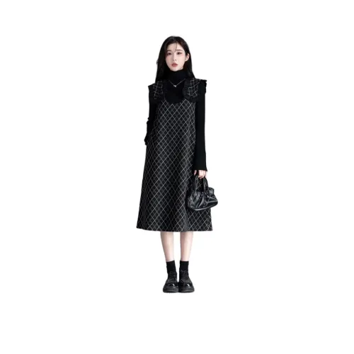 You Cow Me Pants Sleeveless Dress Women's Black Plaid