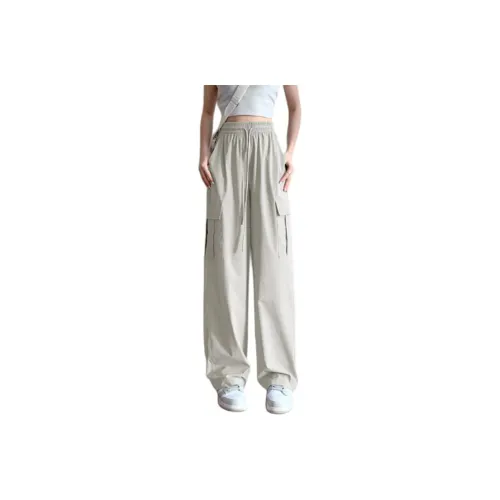 The New Age Family Cargo Pants Women's
