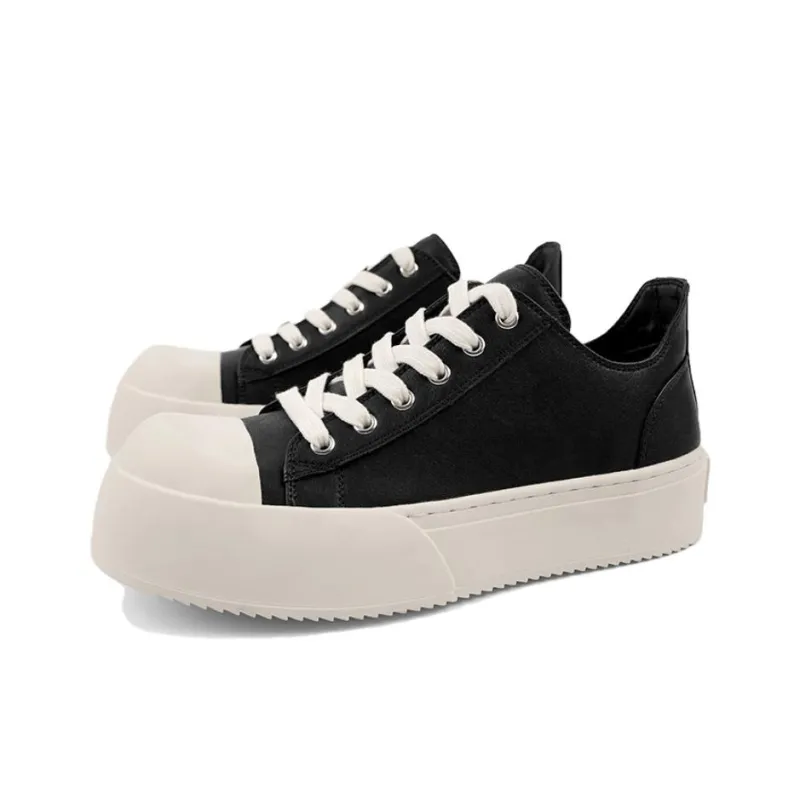 Mo Xu Oreo Base Slip Resistant Low Top Skateboard Shoes Unisex Black-2