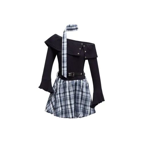 COMMA GIRL Long Sleeved Dress Women's