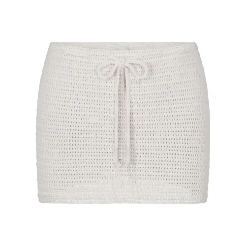 Skims Casual Short Skirts Women's White