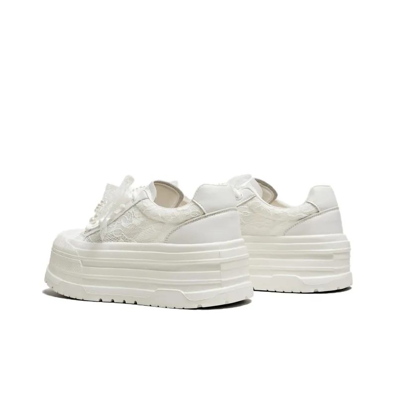 Tata Low Top Skateboard Shoes Women's White-2
