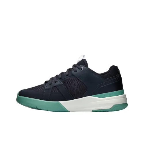 On THE ROGER Clubhouse Pro Low Top Tennis Shoes Women's Black