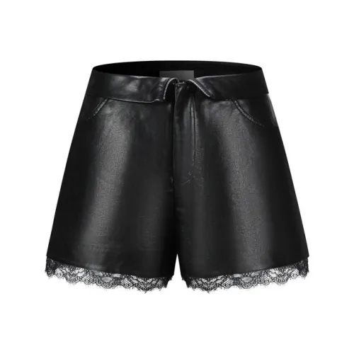 Three Quarters Casual Shorts Women's Black