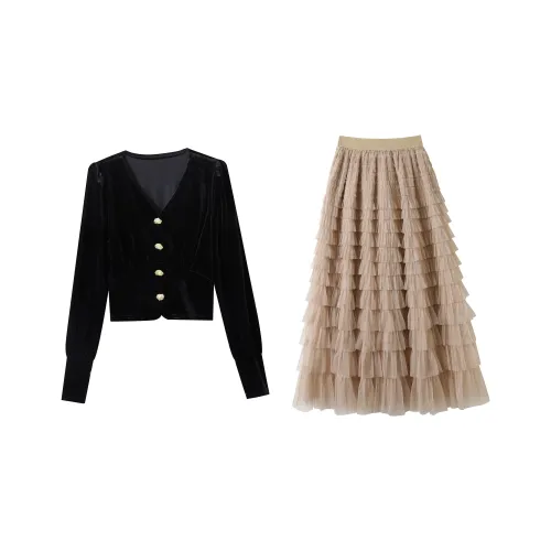 Udon House Two Piece Skirt Sets Women's