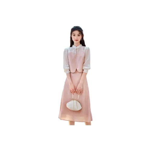 Like The Age Of Water Skirt Set Women's Pink