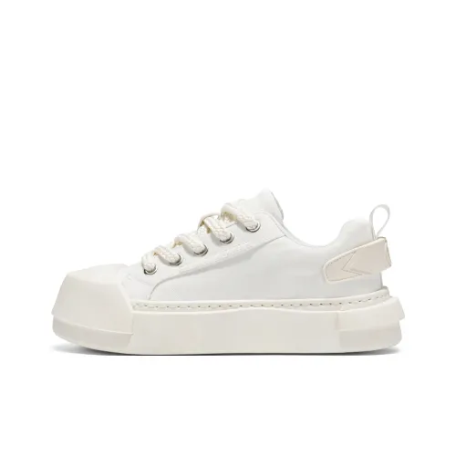 SUPEREDGE Slip Resistant And Breathable Low Top Canvas Shoes Men's White