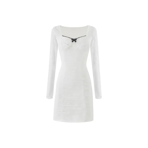 Qiuerle Long Sleeved Dress Women's White