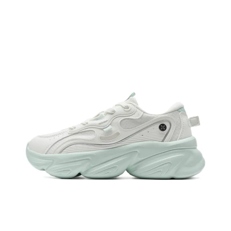 XTEP Wear resistant And Lightweight Low Top Casual Shoes Women's Sail White-0