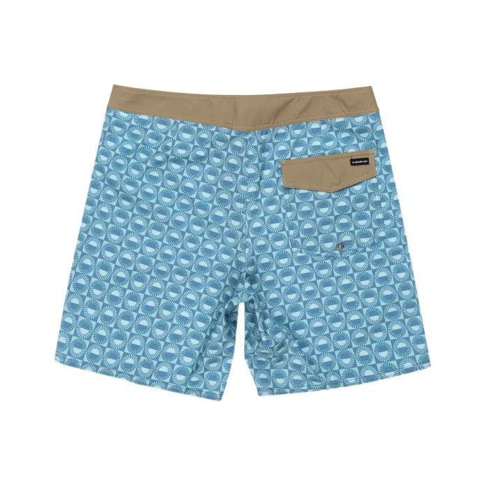Quiksilver Surfsilk Straight Leg 18 Casual Shorts Men's Blue-1