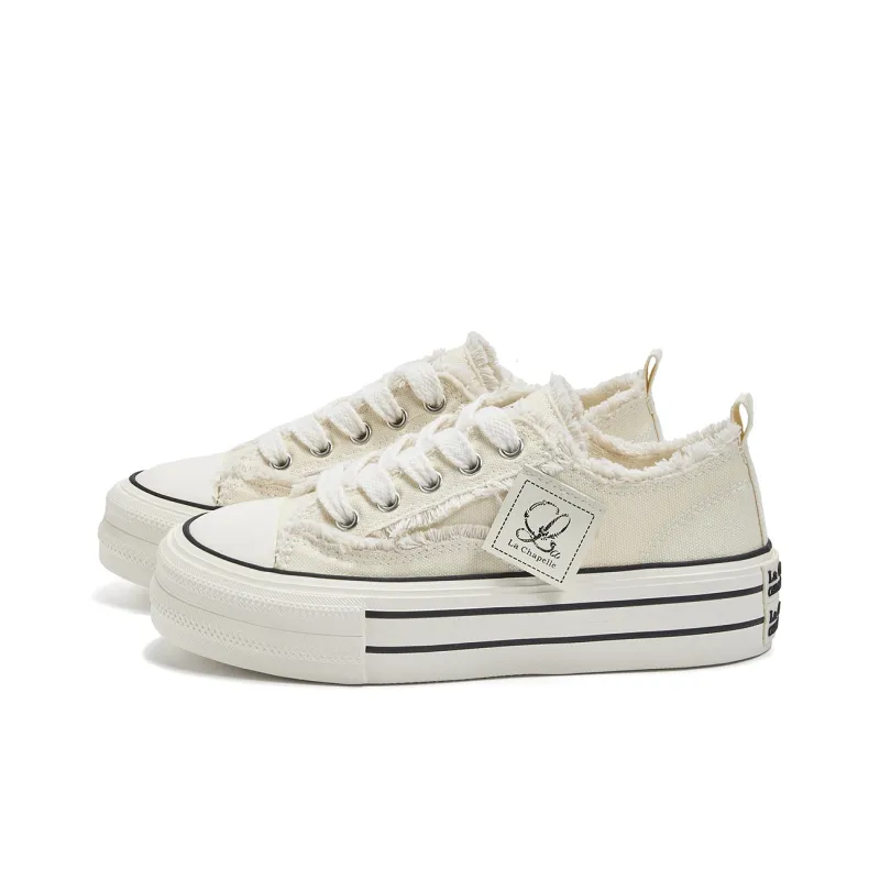 La Chapelle Abrasion Resistant Low Top Canvas Shoes Women's Beige Black-2