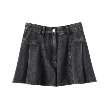 YUMOMO STAR Denim Shorts Women's Black