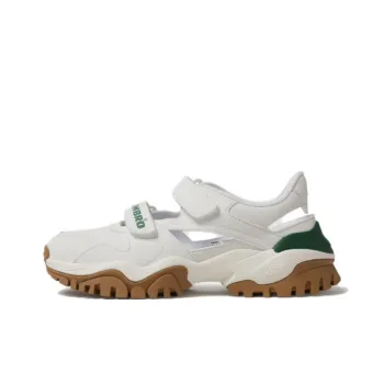 Umbro BUMPY Cushioning, Wear Resistant Low Top Casual Shoes Unisex White