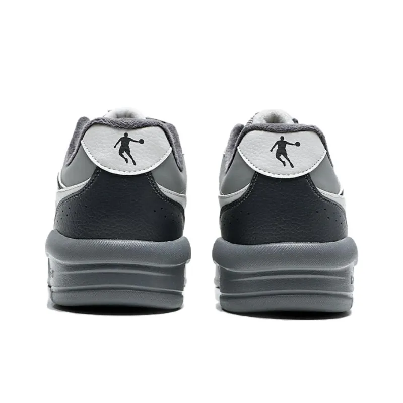QIAODAN Anti Slip Wear Resistant Low Top Skateboard Shoes Men's Gray-4