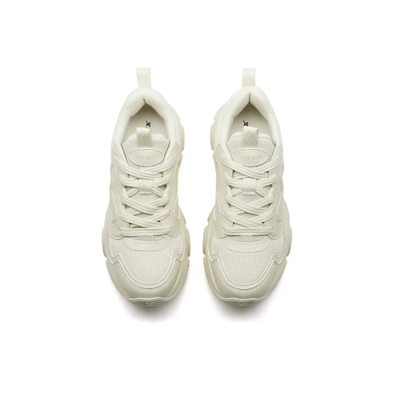 XTEP Hi 6 Shoes Lightweight Anti Slip Low Top Casual Shoes Women's Tea White Camellia Brown-3