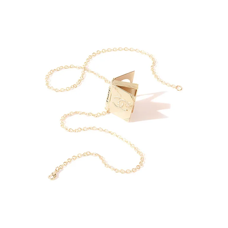 CHANEL 22c Early Spring Metal Necklaces Unisex-1