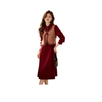 Still Quiet Skirt Set Women's Red