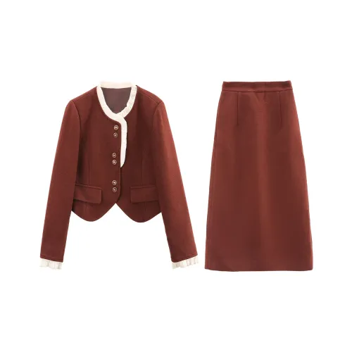 A Paradise For Awakening Skirt Set Women's Burgundy