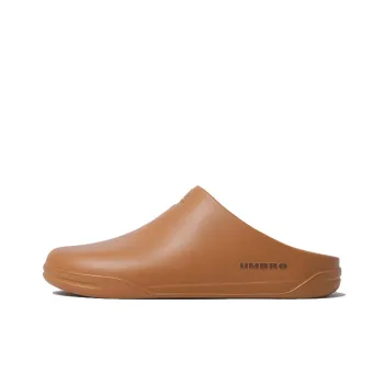 Umbro PHYLON Quiet Abrasion Resistant Closed Toe Slippers Unisex Brown