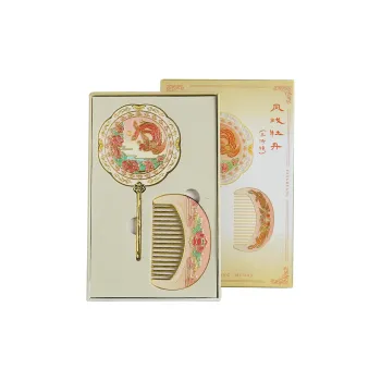 Accompanied By Warmth And Summer Gift Boxes