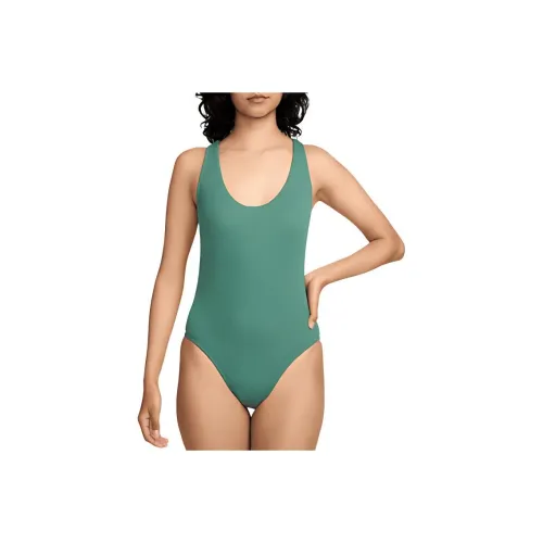 Nike Swim Elevated Essential Women's Cross-Back One-Piece Swimsuit