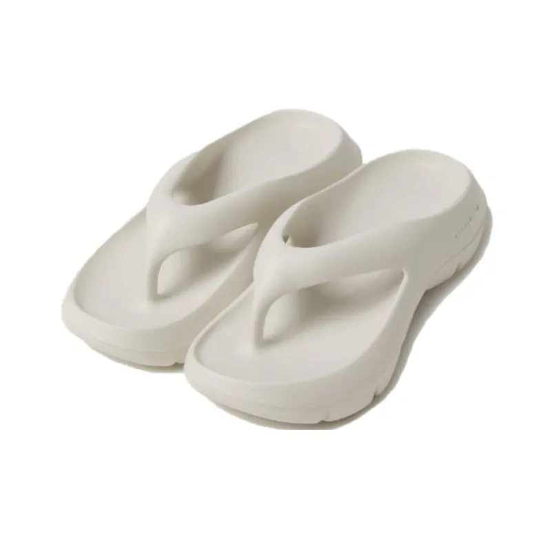 Umbro Abrasion Resistant Slip Resistant Flip Flops Unisex White-1