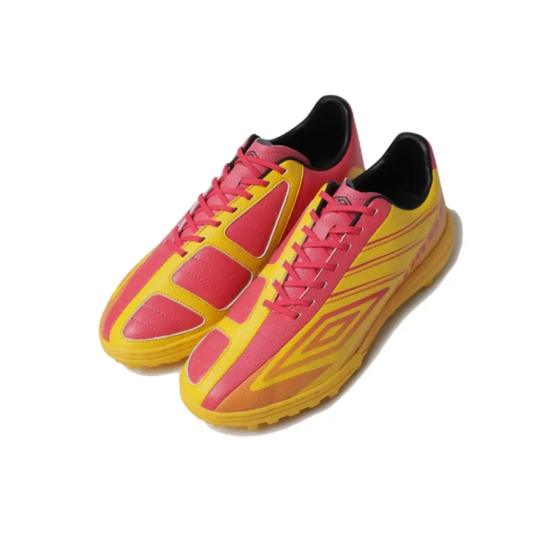 Umbro TF Rubber Broken Studs Cushioning, Wear Resistant Soccer Shoes Unisex Yellow-1