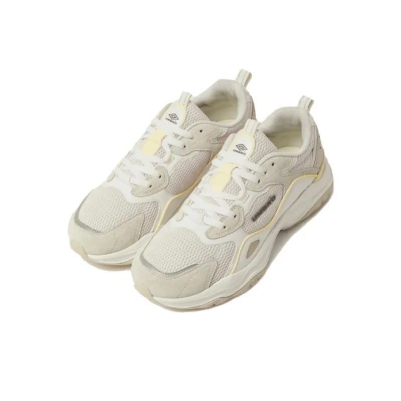 Umbro RANGER Shock Absorbers With Slip Resistant And Abrasion Resistant Properties Low Top Casual Shoes Unisex White-1