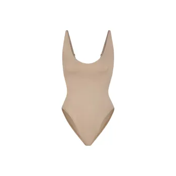 SKIMS SIGNATURE SWIM SCOOP NECK ONE PIECE One-piece Swimsuit Women's DESERT/Desert