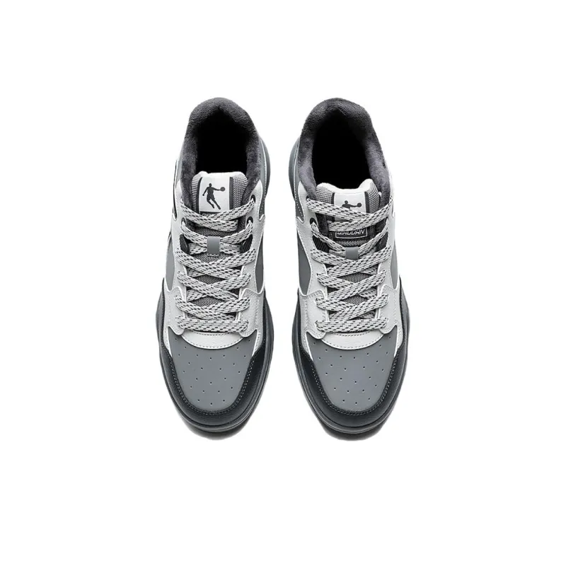 QIAODAN Anti Slip Wear Resistant Low Top Skateboard Shoes Men's Gray-3