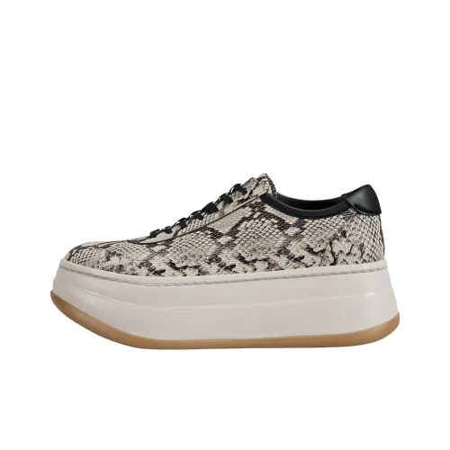 MICHAEL KORS Hayes Low Top Casual Shoes Women's Brown