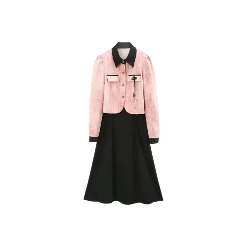 A Paradise For Awakening Skirt Set Women's Pink
