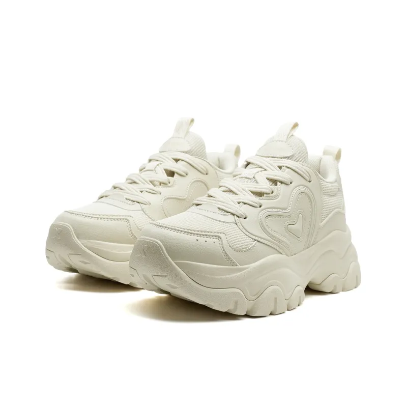 XTEP Hi 6 Shoes Lightweight Anti Slip Low Top Casual Shoes Women's Tea White Camellia Brown-2