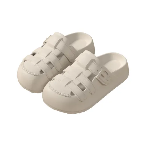 Mrs. Hui Slippers / Home Slippers