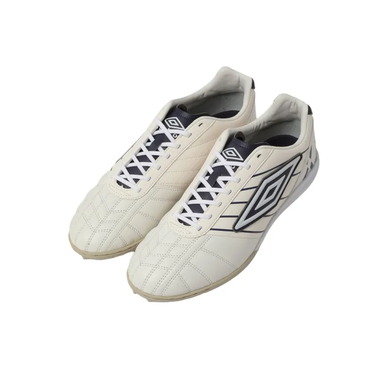 Umbro Anti Slip Wear Resistant Soccer Shoes Unisex White-1