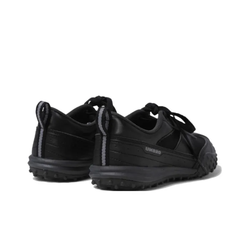Umbro Anti Slip Wear Resistant Low Top Casual Shoes Unisex Black-2