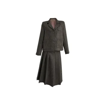 MO VOICE Skirt Set Women's Job's Tears Gray