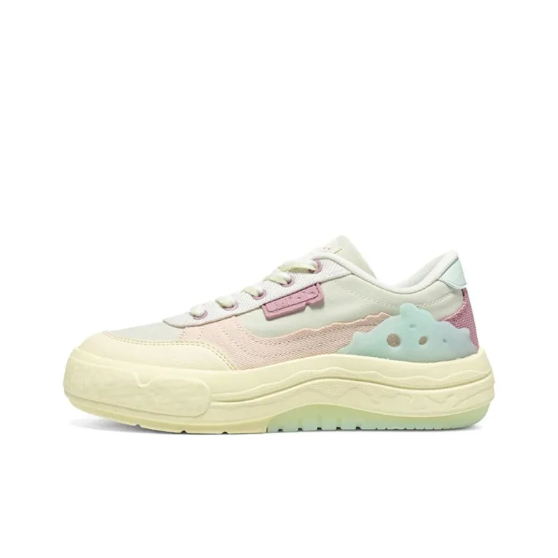 361° Slip Resistant And Breathable Low Top Skateboard Shoes Women's Beige Green Pink-0