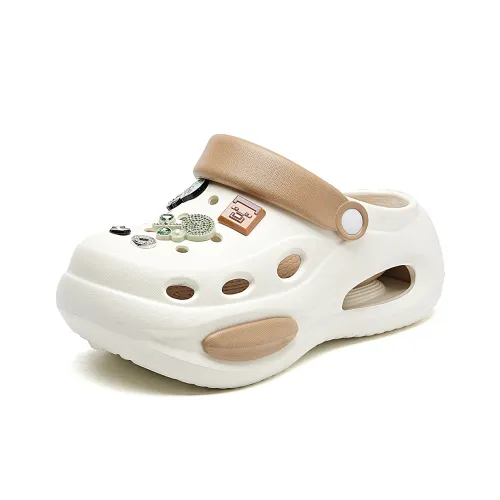 La Chapelle Clogs Women's Brown