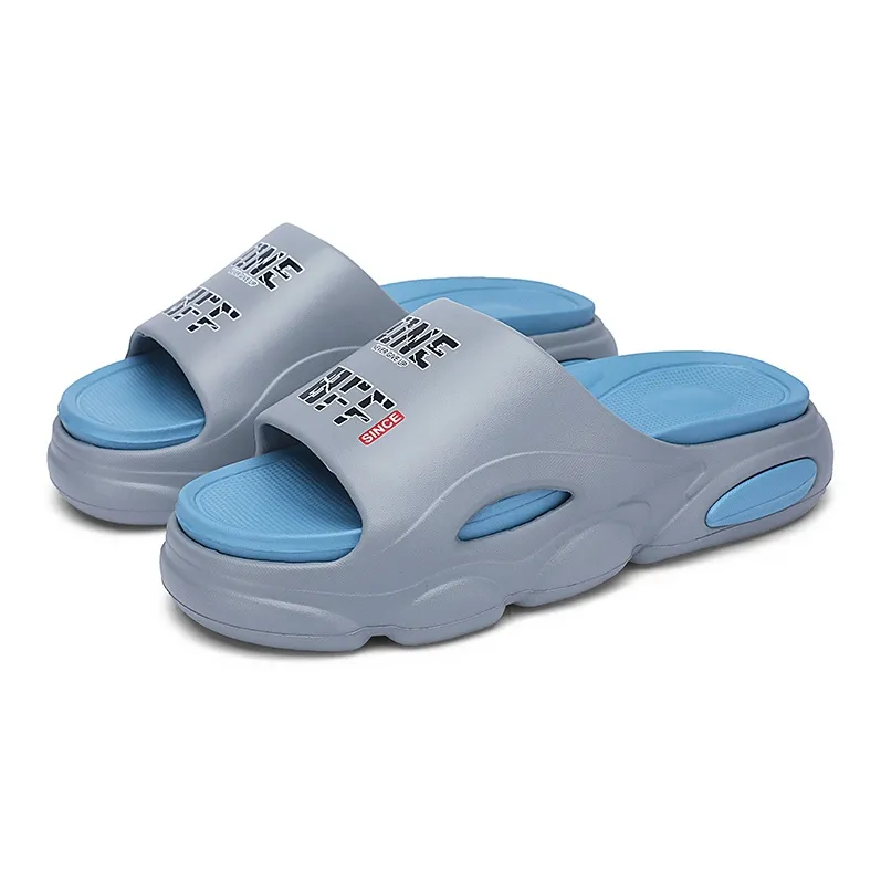 Le Drag Outerwear Slippers White Black-30
