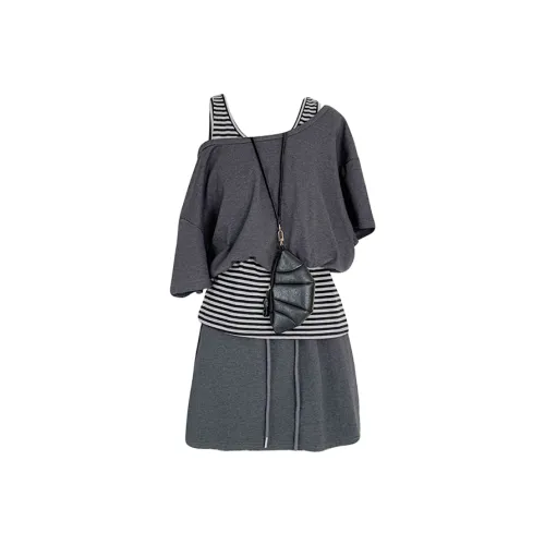 Udon House Two Piece Skirt Sets Women's