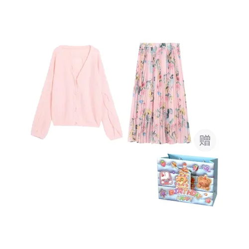 Gentle Welcome Skirt Set Women's