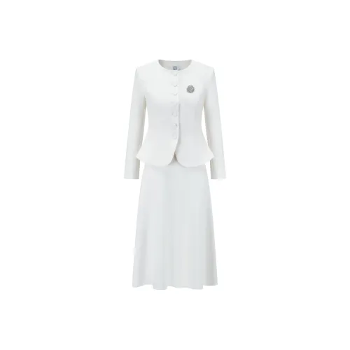 ONE SHALLOW Skirt Set Women's Ecru