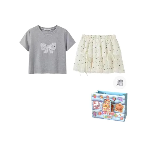 Gentle Welcome Skirt Set Women's