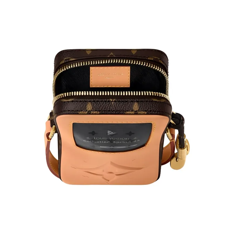 LOUIS VUITTON Music Player Wearable Wallet Monogram-3
