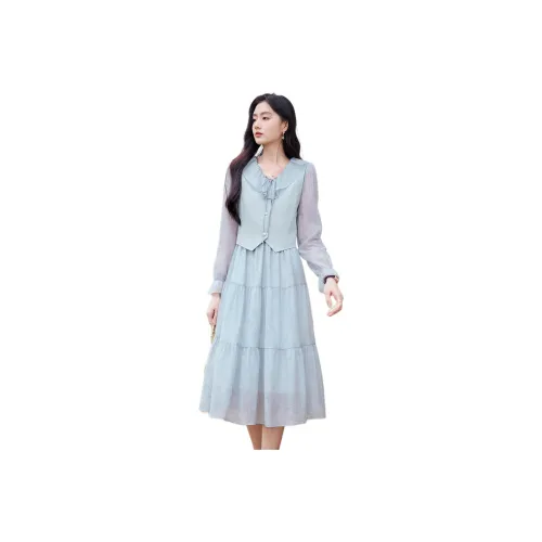 Like The Age Of Water Skirt Set Women's Blue Gray