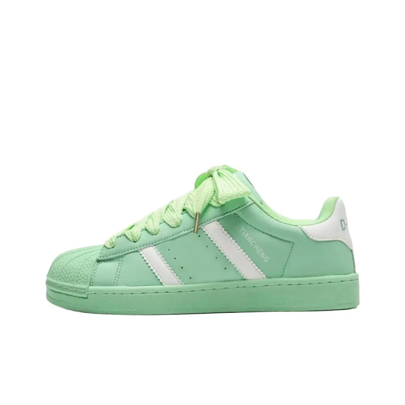 OAOQ Cushioning, Abrasion Resistant, Lightweight, And Breathable Low Top Skateboard Shoes Unisex-40