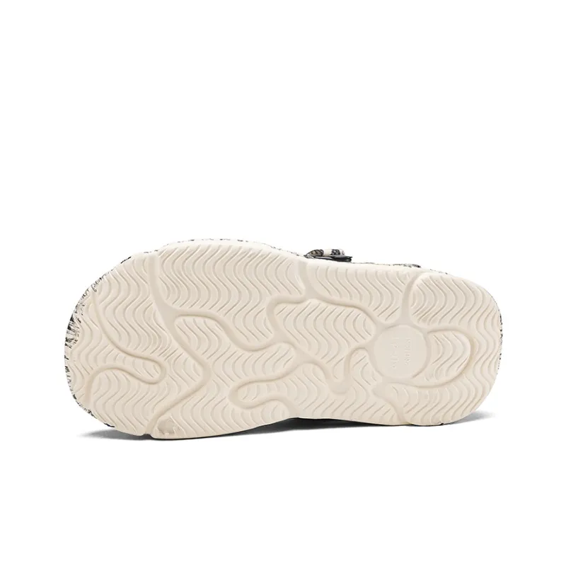 Budding Bear Beach Sandals Unisex-2