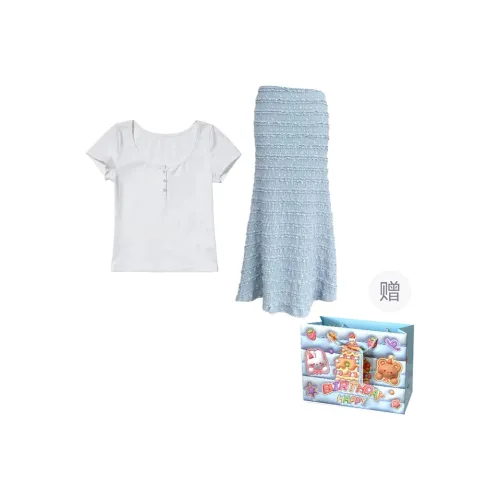 Gentle Welcome Skirt Set Women's