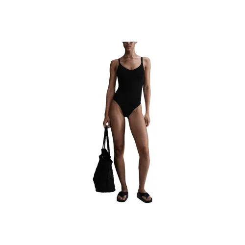 nike One Swim Essential Women's V Neck One Piece